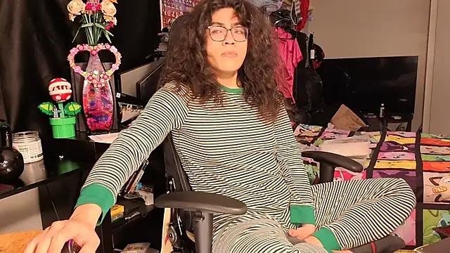 ShinyCherub online show from February 17, 5:25 am