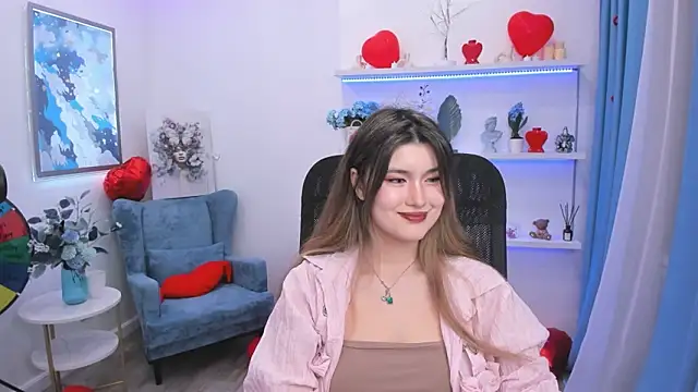 Snapshot of AnneTLi chatting on February 10, 7:18 pm AnneTLi online show from February 10, 7:18 pm