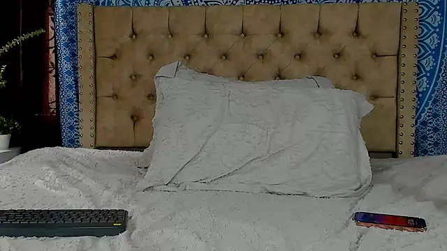 Snapshot of KeryHillson chatting on December 19, 3:30 pm KeryHillson online show from December 19, 3:30 pm