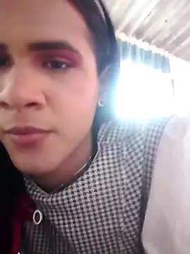 Snapshot of Babylolatop chatting on December 4, 3:43 pm Babylolatop online show from December 4, 3:43 pm