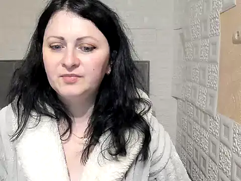 Snapshot of Lillian2 chatting on March 2, 12:31 am Lillian2 online show from March 2, 12:31 am