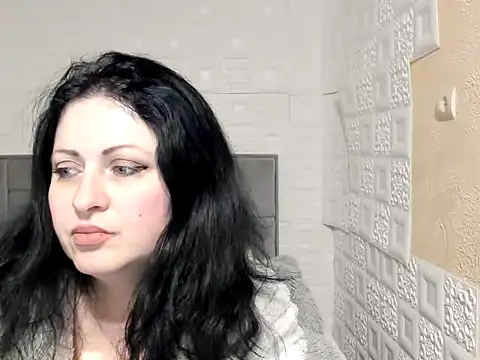 Snapshot of Lillian2 chatting on March 2, 9:32 pm Lillian2 online show from March 2, 9:32 pm