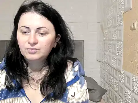 Snapshot of Lillian2 chatting on March 11, 1:05 am Lillian2 online show from March 11, 1:05 am