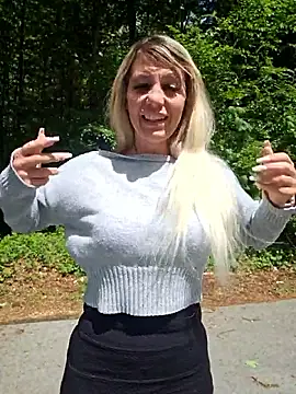Sexy Sparkling  online show from May 13, 10:45 am