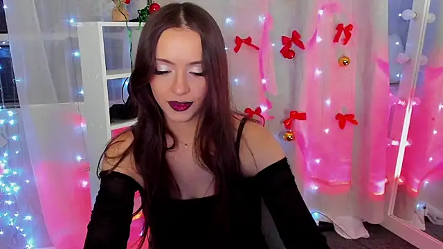 Snapshot of MipsyMipson chatting on December 11, 9:52 am MipsyMipson online show from December 11, 9:52 am