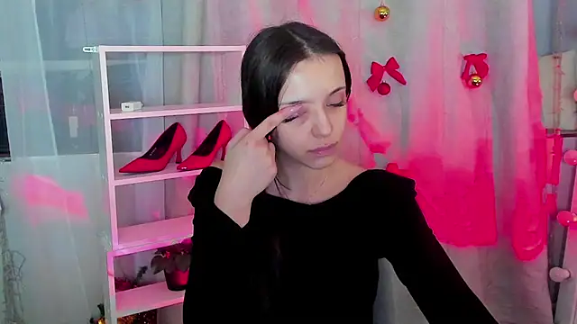 Snapshot of MipsyMipson chatting on December 30, 10:43 am MipsyMipson online show from December 30, 10:43 am