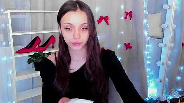 Snapshot of MipsyMipson chatting on January 5, 10:32 am MipsyMipson online show from January 5, 10:32 am