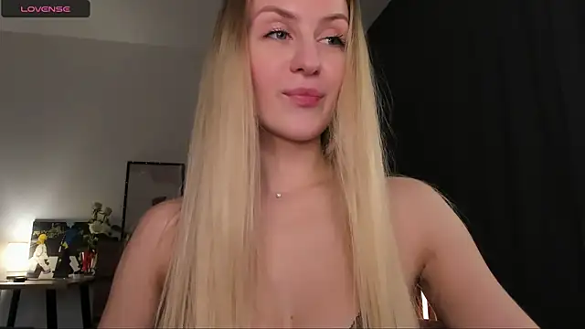 Alice Dias online show from March 14, 4:40 pm