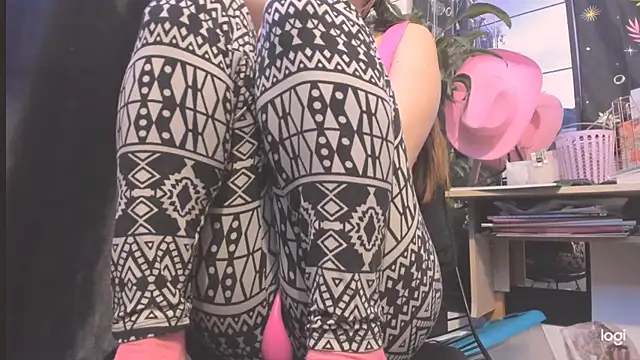 MYFAVOURITESTRAGER online show from January 20, 4:54 am