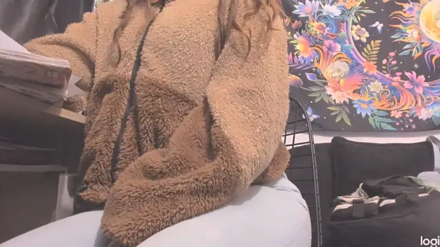 MYFAVOURITESTRAGER online show from March 13, 2:05 am