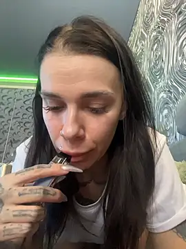 Queen of pain online show from February 11, 7:02 am