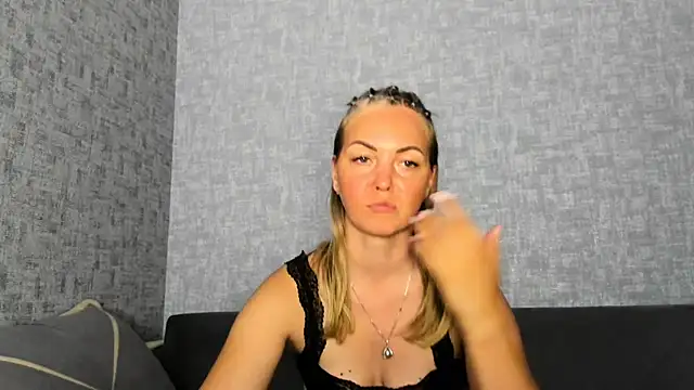 Snapshot of iam_Venus chatting on July 15, 2:33 pm iam Venus online show from July 15, 2:33 pm
