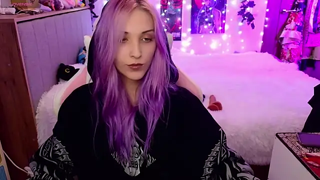 Snapshot of Violet_Noir chatting on January 31, 8:11 am Violet Noir online show from January 31, 8:11 am