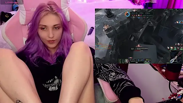 Snapshot of Violet_Noir chatting on January 31, 11:13 am Violet Noir online show from January 31, 11:13 am