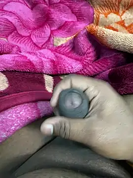 Snapshot of Honeydick7 chatting on February 7, 6:33 pm Honeydick7 online show from February 7, 6:33 pm