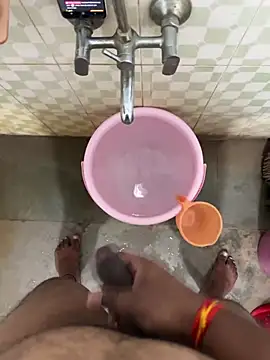 Snapshot of Honeydick7 chatting on February 18, 4:52 am Honeydick7 online show from February 18, 4:52 am