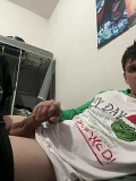 Snapshot of Thor_691 chatting on November 28, 7:11 am Thor 691 online show from November 28, 7:11 am