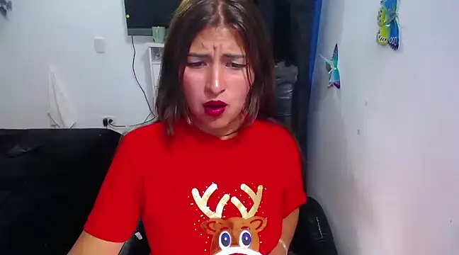 Snapshot of Yunhot_ chatting on December 23, 10:33 pm Yunhot  online show from December 23, 10:33 pm