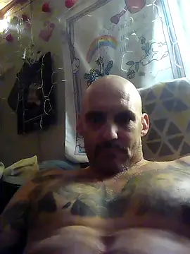 Snapshot of ClydeCan409 chatting on April 22, 5:14 pm ClydeCan409 online show from April 22, 5:14 pm