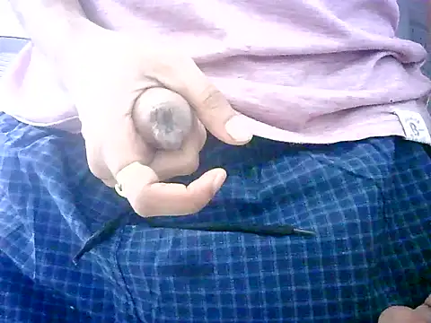 Snapshot of mrose8080 chatting on November 4, 9:25 pm mrose8080 online show from November 4, 9:25 pm