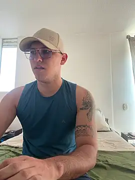 Snapshot of Benjamin_Vip chatting on February 28, 1:01 pm Benjamin Vip online show from February 28, 1:01 pm