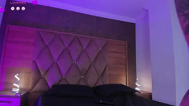 CamileHolmes online show from April 10, 5:12 am