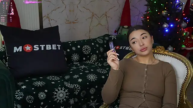 Jasmine Flow online show from December 20, 11:32 am