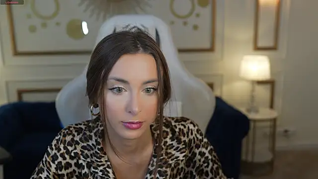 Jasmine Flow online show from September 18, 6:59 am