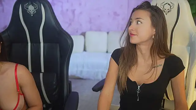 Jasmine Flow online show from October 4, 1:31 pm