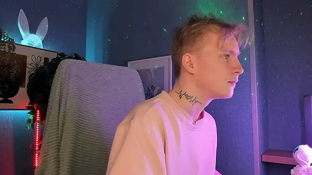 AlexxSweet online show from March 14, 6:41 am