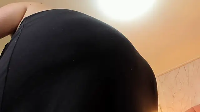 nalalye cruzz  online show from January 26, 2:14 am