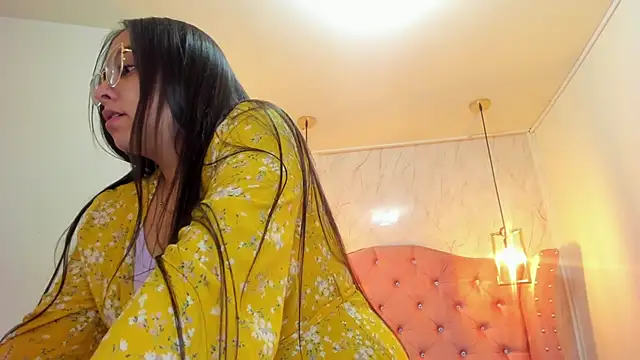 nalalye cruzz  online show from February 23, 2:51 am