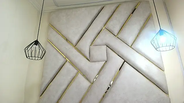 nalalye cruzz  online show from March 21, 2:39 am