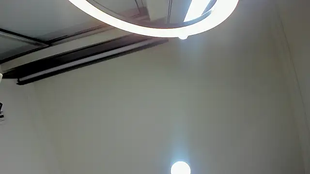 nalalye cruzz  online show from November 15, 5:05 am