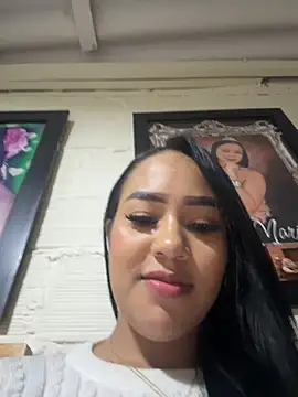 Luisa Fernandaa online show from April 7, 12:33 am