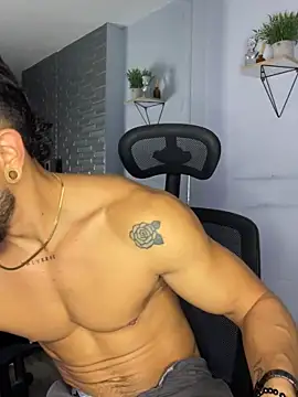 ARON TAYLER01 online show from November 15, 10:23 am