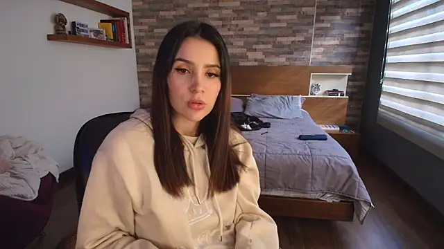 alicewilloww online show from October 24, 9:11 pm