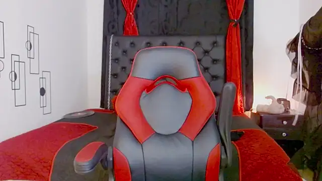 misslombana online show from September 18, 4:25 am