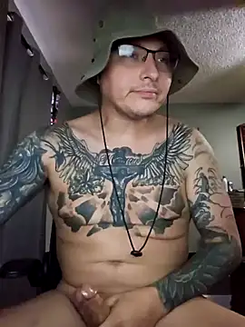 Snapshot of MrBiggBallz chatting on December 13, 2:05 pm MrBiggBallz online show from December 13, 2:05 pm