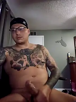 Snapshot of MrBiggBallz chatting on December 15, 9:42 pm MrBiggBallz online show from December 15, 9:42 pm