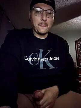 Snapshot of MrBiggBallz chatting on January 1, 10:21 am MrBiggBallz online show from January 1, 10:21 am