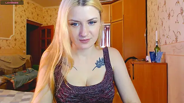 MarySweetness online show from February 16, 2:21 pm