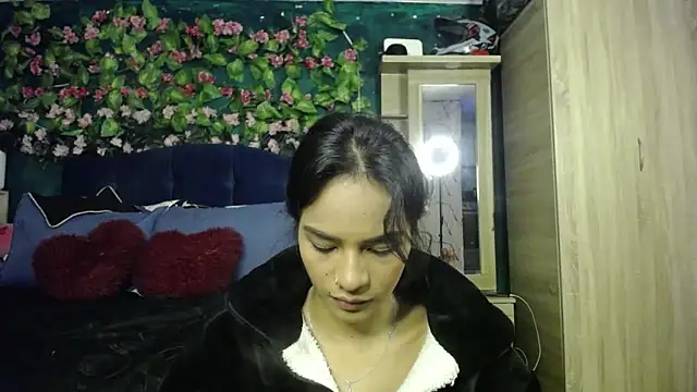 Samara Beltran online show from January 24, 12:10 pm