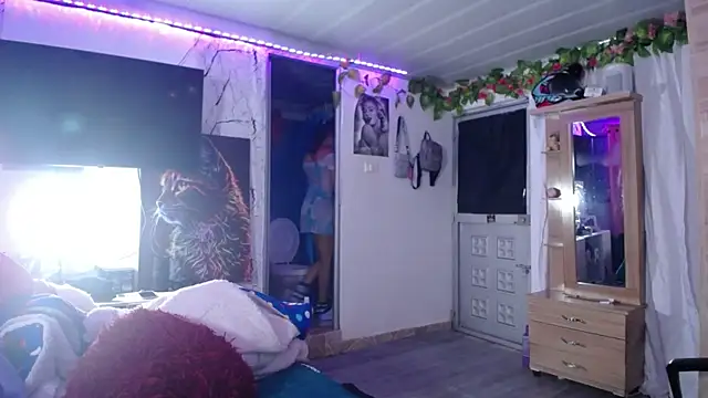 Samara Beltran online show from October 1, 4:51 am