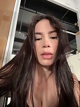 Im Valentina online show from March 7, 9:45 pm