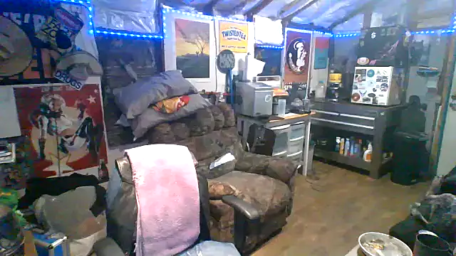 CloudDadddyyy420 online show from October 11, 8:35 am