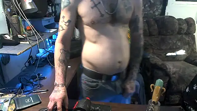 CloudDadddyyy420 online show from December 5, 1:20 pm