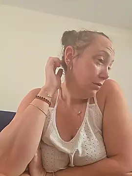 Wisie Cutie online show from May 30, 10:34 am