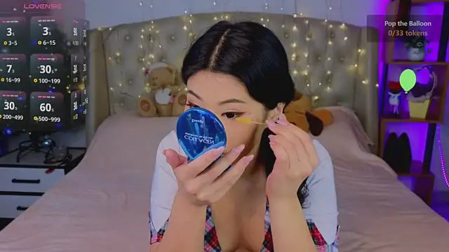 Wendy  Hills online show from December 16, 12:27 pm