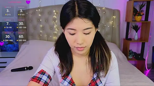 Snapshot of Wendy__Hills chatting on March 7, 12:34 pm Wendy Hills online show from March 7, 12:34 pm